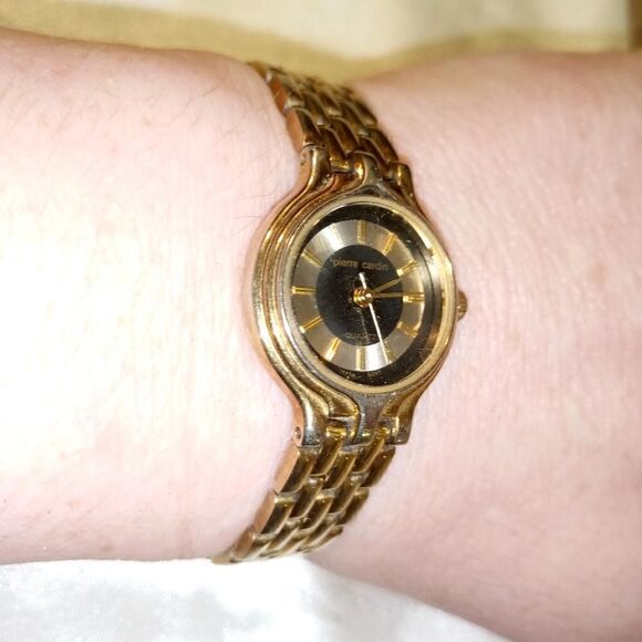 Ladies Pierre Cardin watch  - Picture 1 of 7